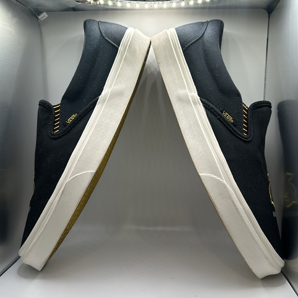 Harry Potter x Classic Slip-On 'Hufflepuff' US Man Size 11 like new - Picture 7 of 13